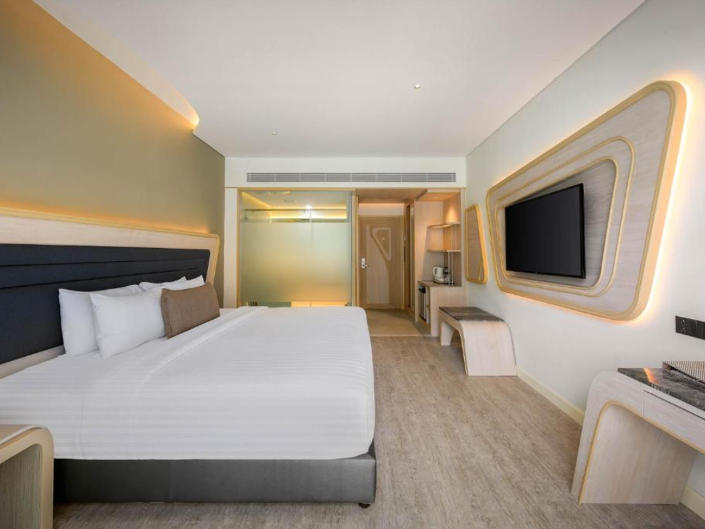 Amora Beach Resort image (2)