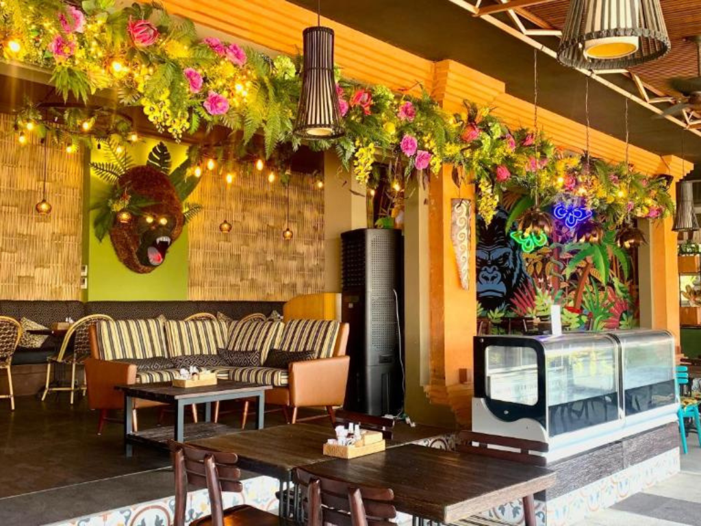 Bali Garden Beach Resort inside image (1)