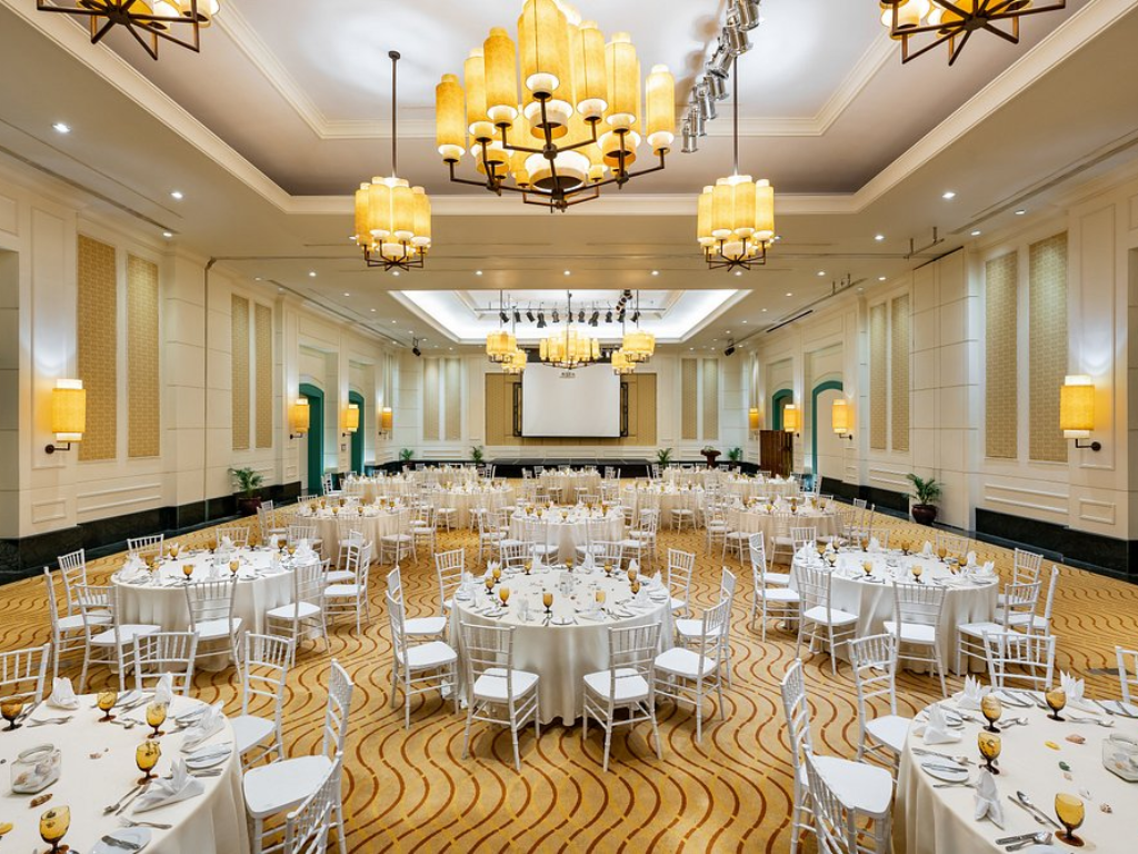 Centara Grand Beach Resort inside image (1)