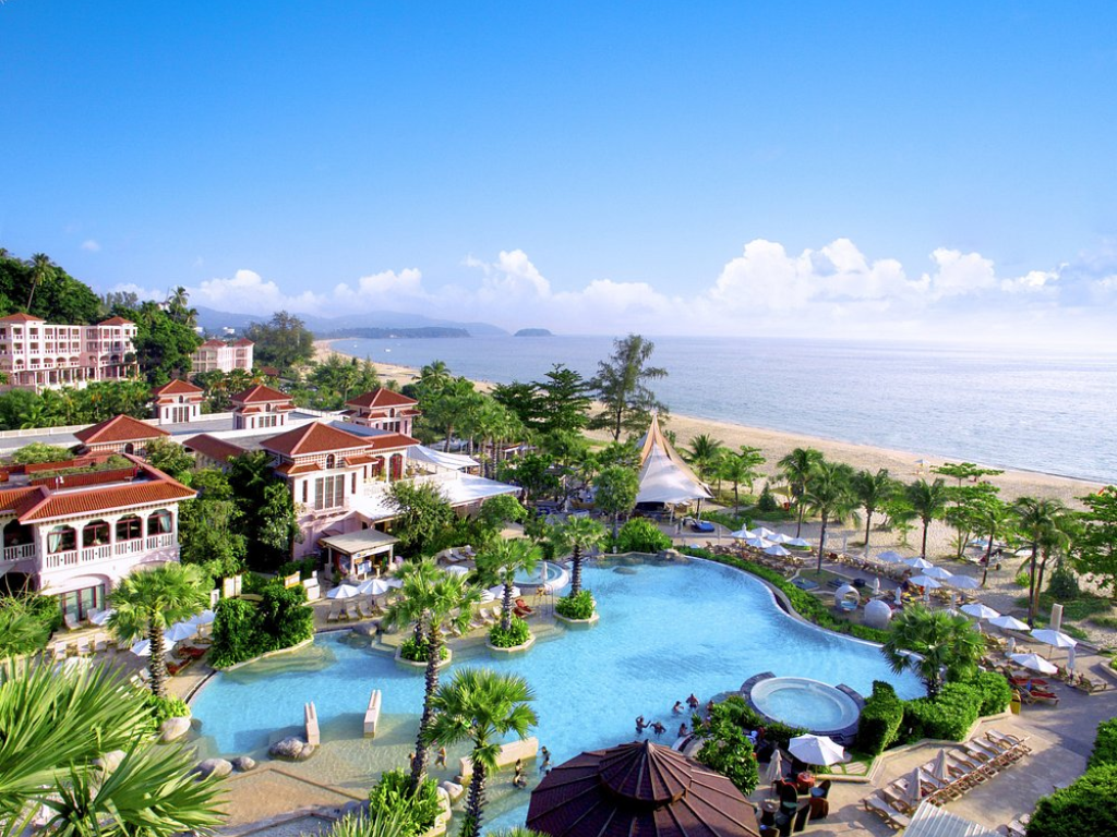 Centara Grand Beach Resort inside image
