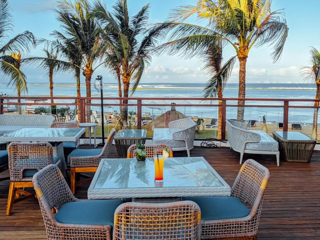 Grand Mirage Resort inside image (2)