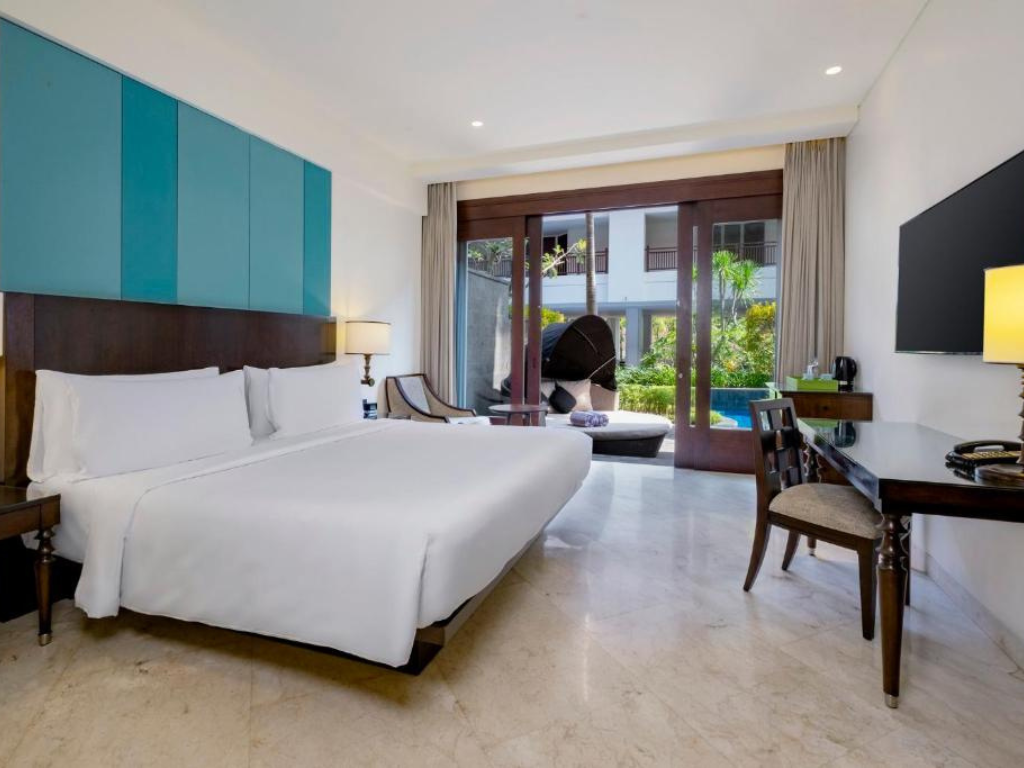 Holiday Inn Benoa inside image (3)