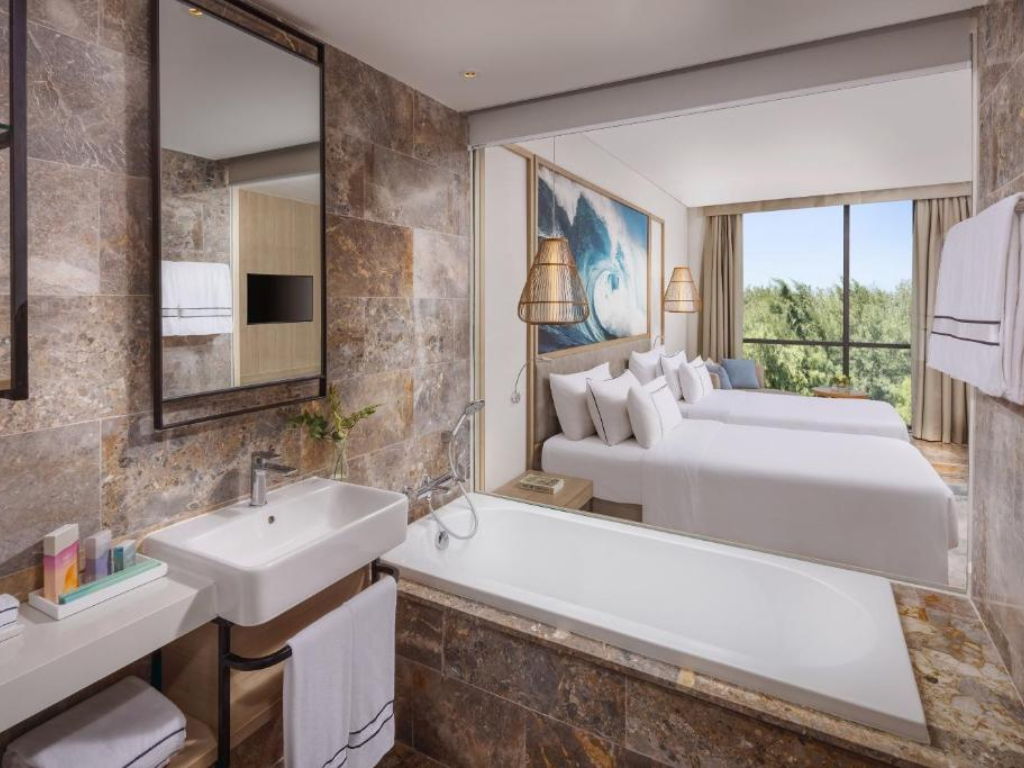 Melia Danang Beach Resort image (2)